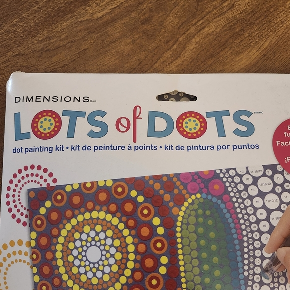 Dimensions Lots of Dots Painting Kit - Picture 3 of 14